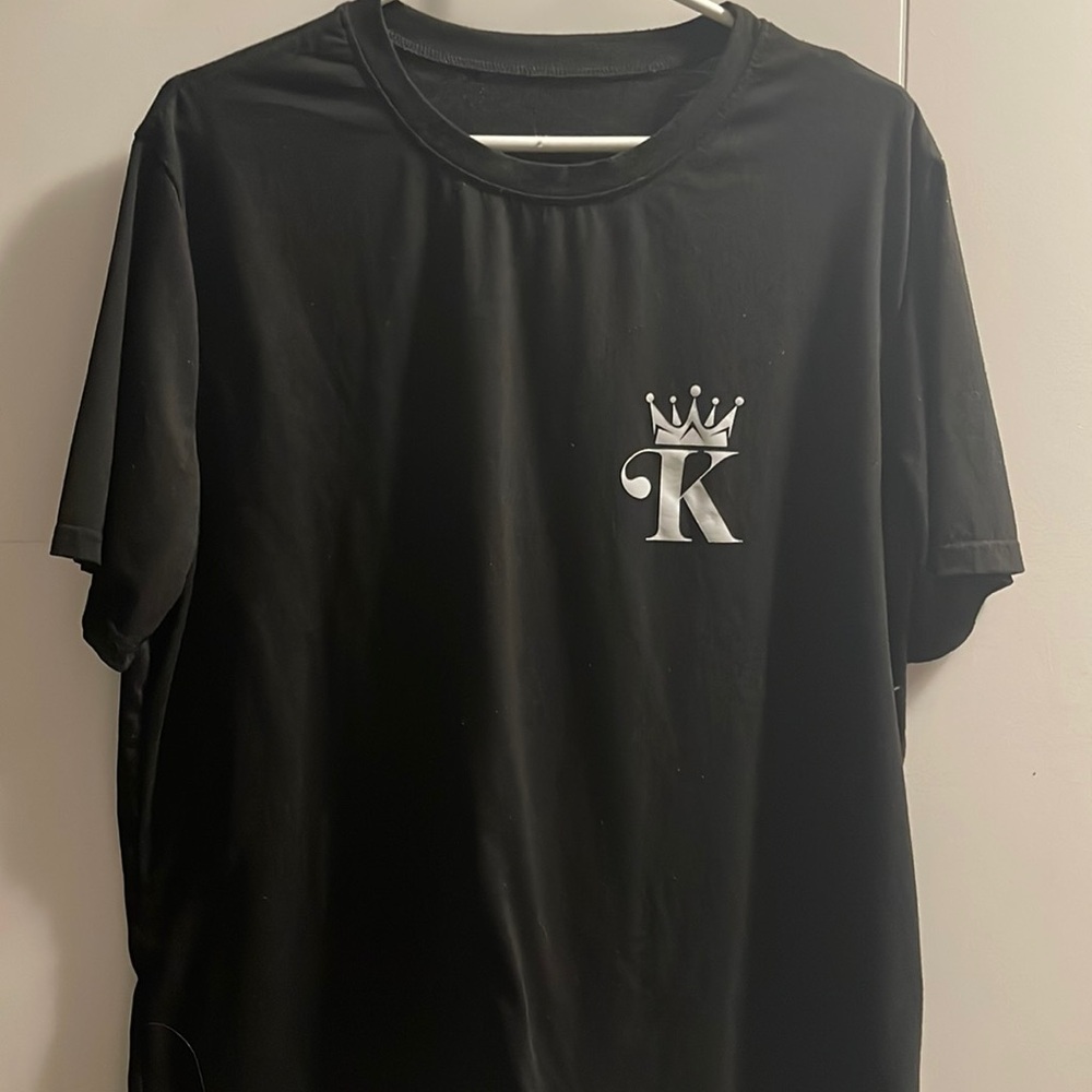 Black t shirt